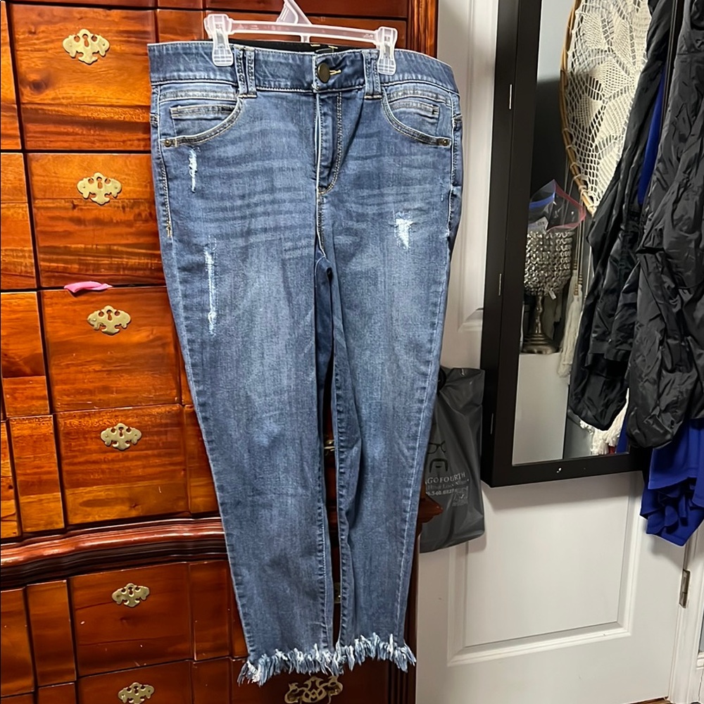 Democracy Blue Ankle Cropped Jeans with Frayed Hem